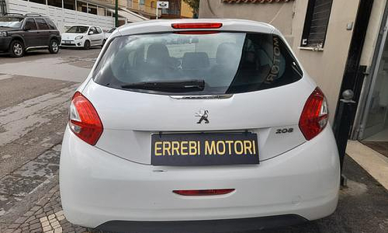 Peugeot 208 1.2 82 C...