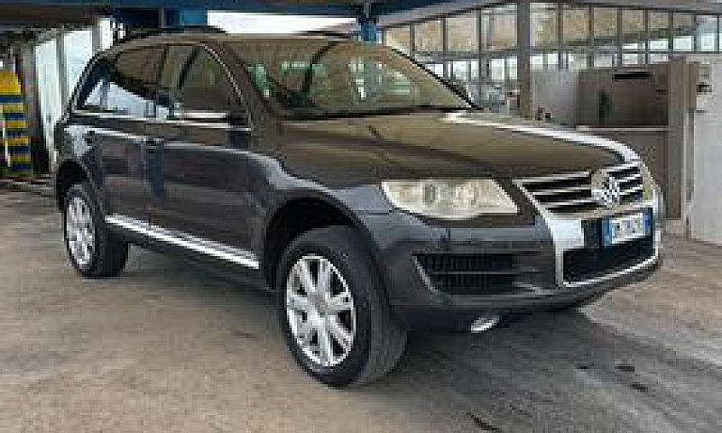 Volkswagen Touareg 2...