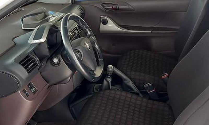 Toyota Iq...