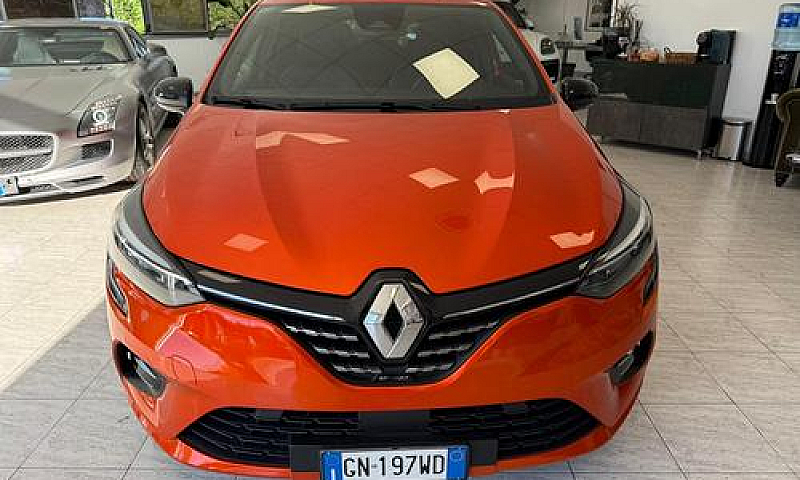 Renault Clio Full Hy...