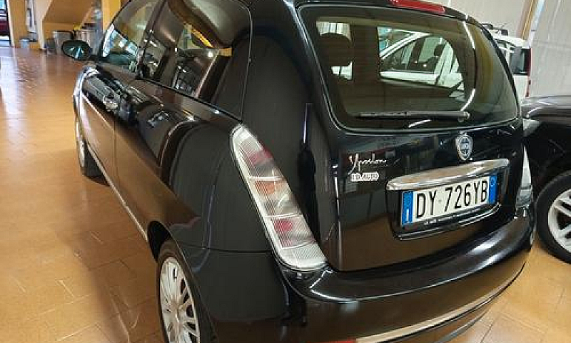 Lancia Ypsilon 1.4 P...