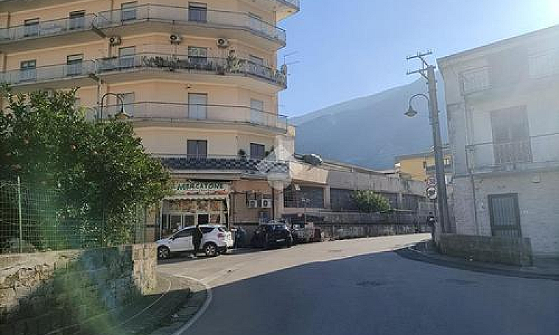 4 Locali A Nocera In...