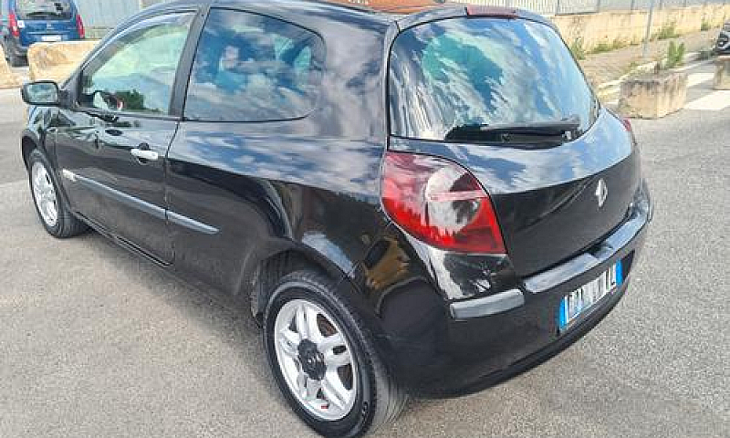 Renault Clio 1.5 Dci...