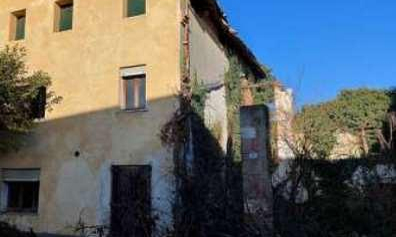 Appartamento A Loria...