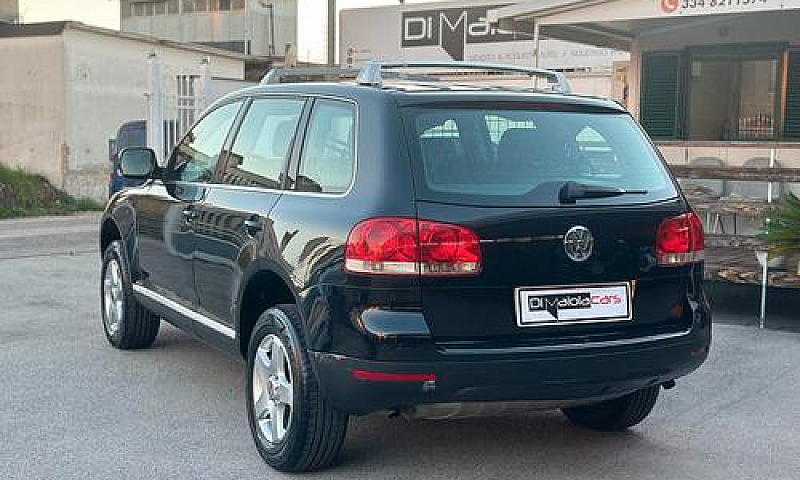 Volkswagen Touareg 2...