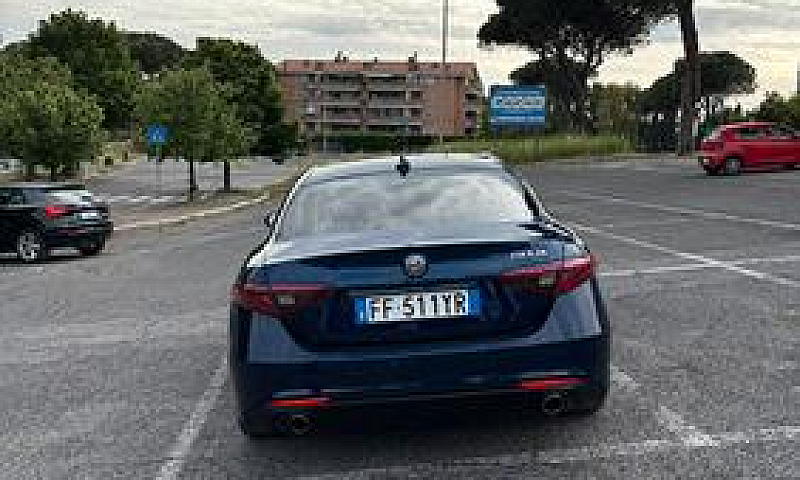 Alfa Romeo Giulia 2....