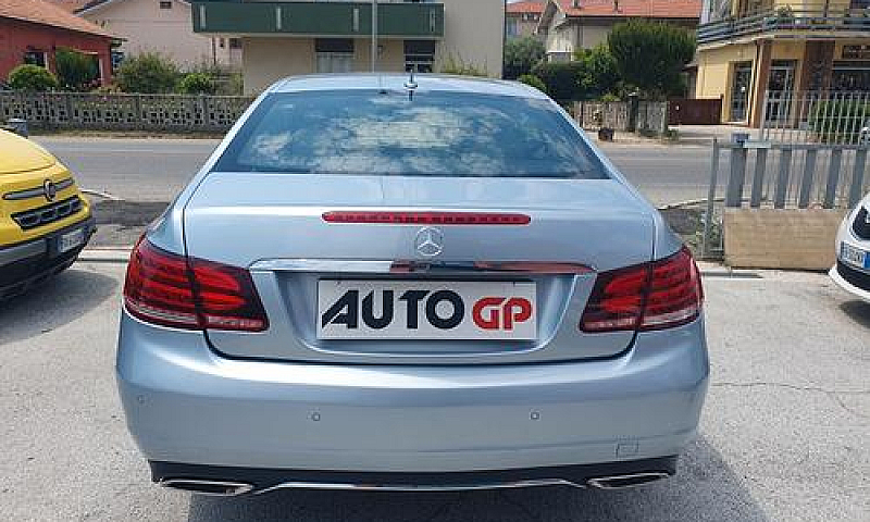 Mercedes-Benz E 220 ...