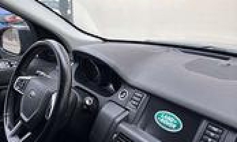 Land Rover Discovery...