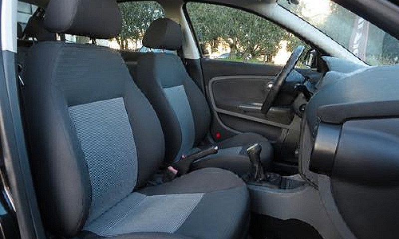 Seat Ibiza 5P 1.4 16...