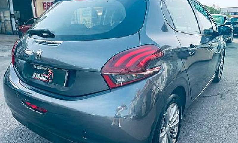 Peugeot 208 Puretech...