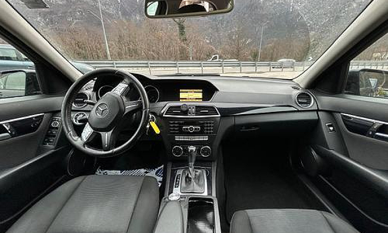 Mercedes-Benz C 200 ...