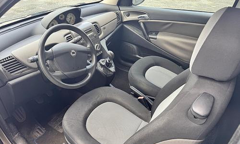 Lancia Ypsilon 1.2 A...