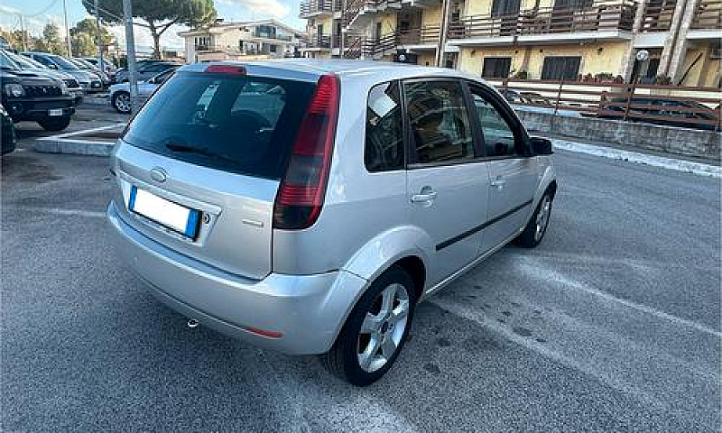 Ford Fiesta 1.4 Tdci...
