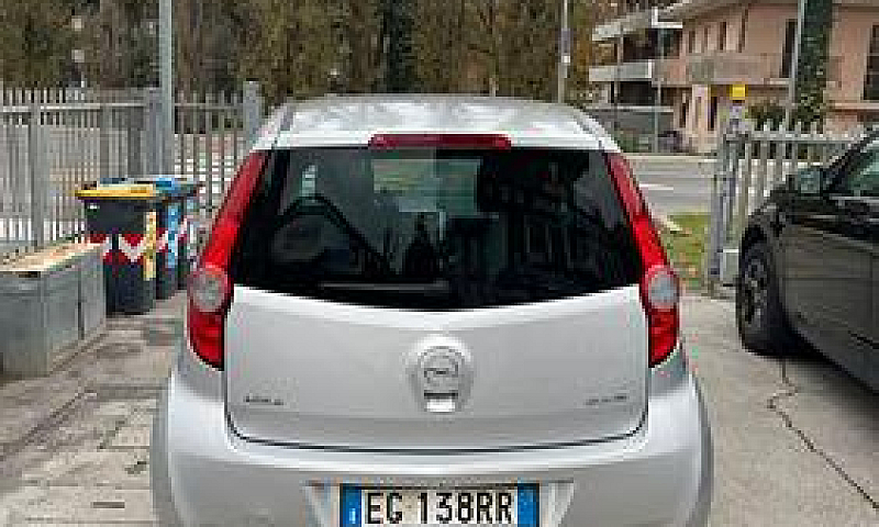 Opel Agila 1.0 12V 6...