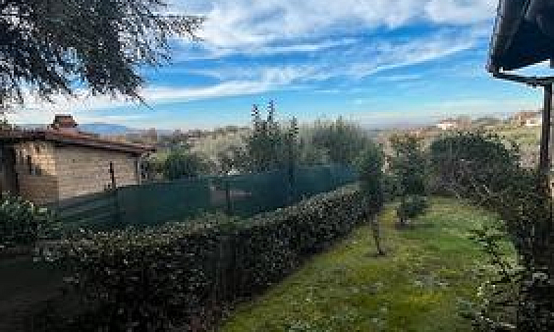 Villa Con Terreno...