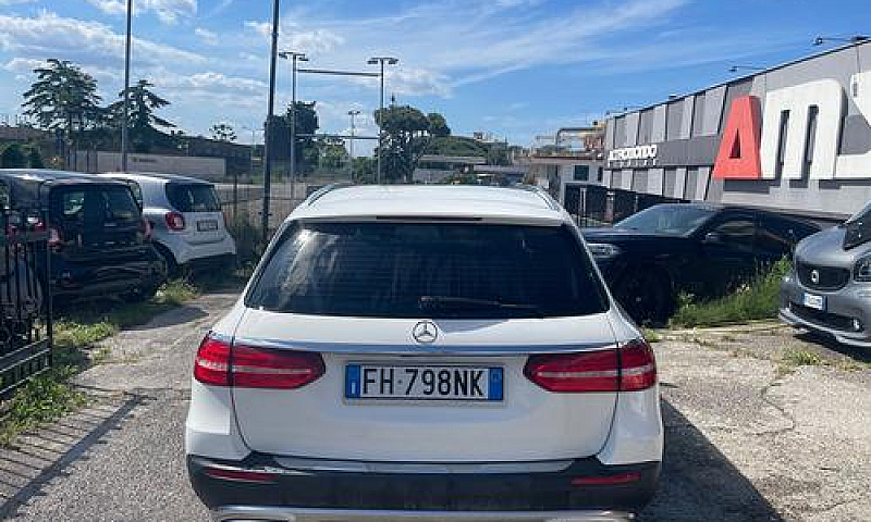 Mercedes-Benz E 220 ...