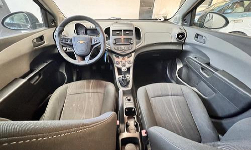 Chevrolet Aveo 1.2 8...