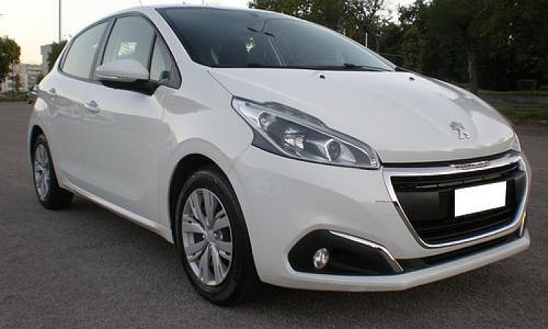 Peugeot 208 Restylin...