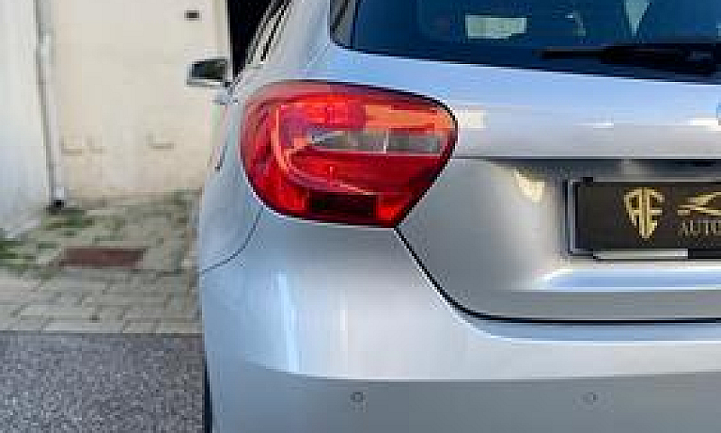 2014 Mercedes-Benz A...