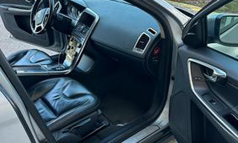Volvo Xc60 Ocean Rac...