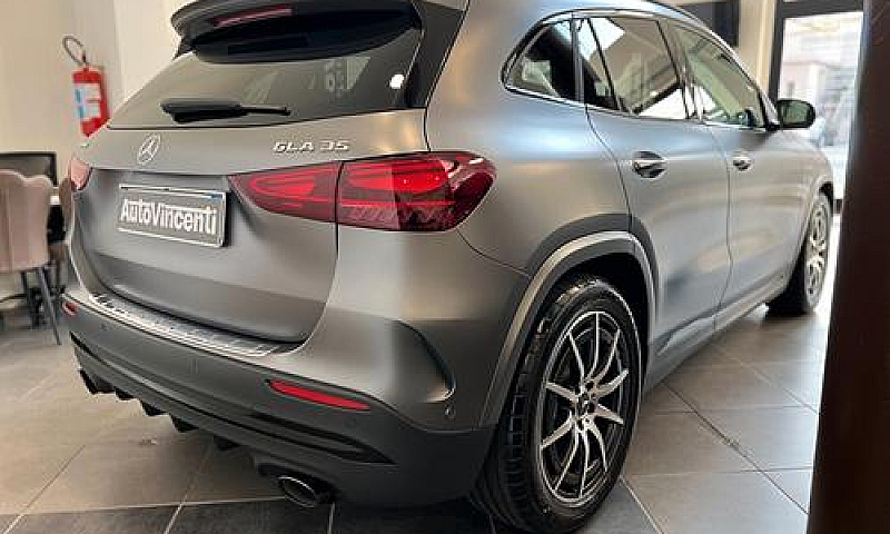Mercedes Benz Gla 35...