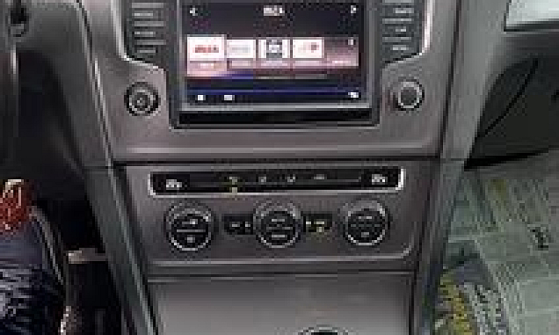 Volkswagen Golf 1.6 ...