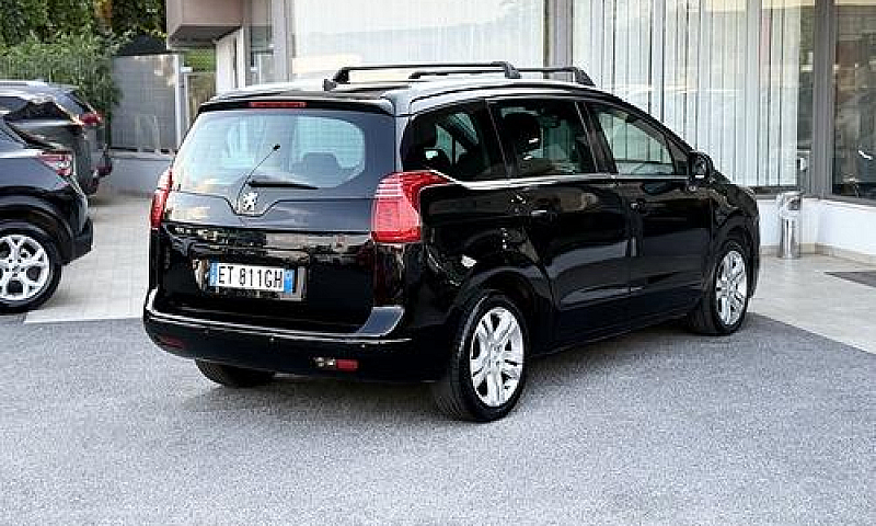 Peugeot 5008 1.6 Die...