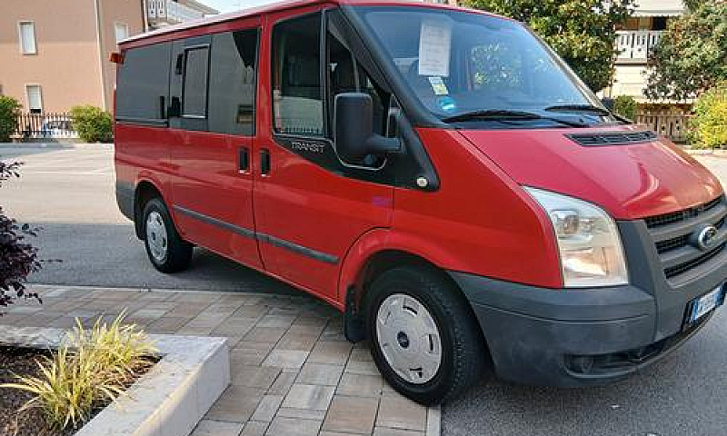 Ford Transit 9 Posti...