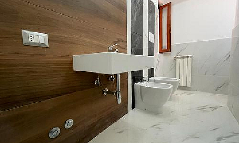Duplex 4 Vani 100 Mq...