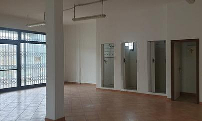 Appartamento Uso Com...