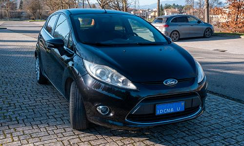 Ford Fiesta 6ª Serie...