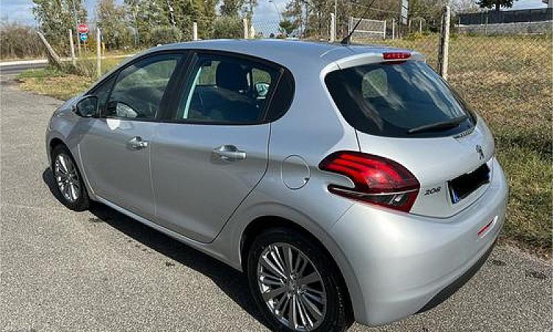 Peugeot 208 Puretech...