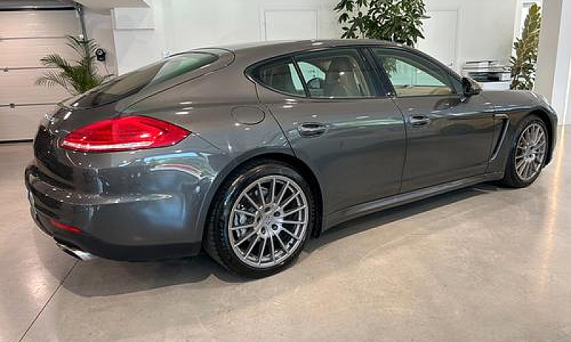 Porsche Panamera 3.0...