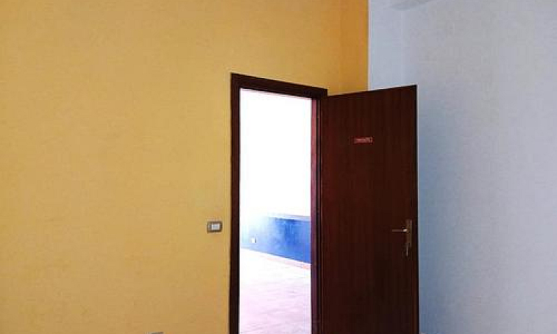3 Locali A Gubbio...