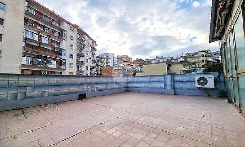 3 Locali A Napoli...