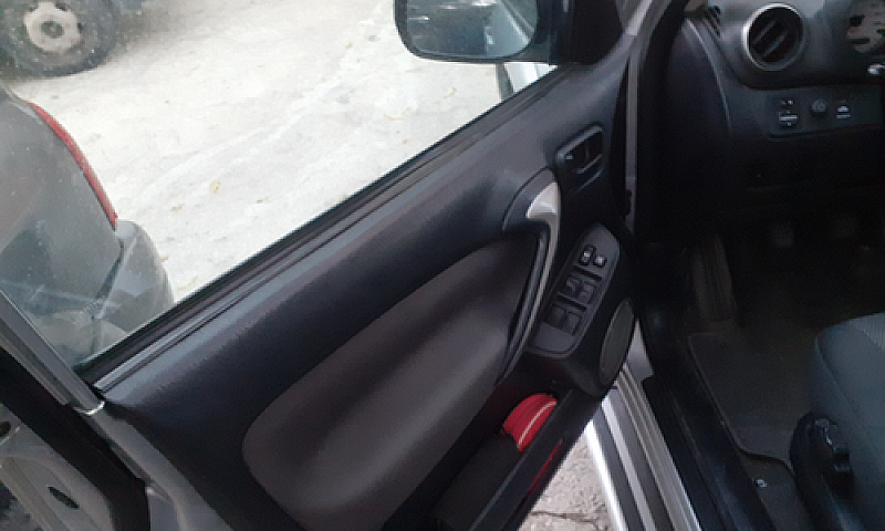 Toyota Rav4...