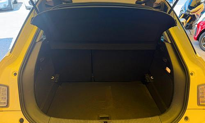 Audi A1 1.6Cc Diesel...