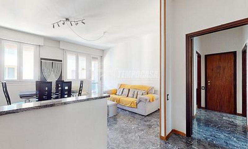 Trilocale Con Balcon...
