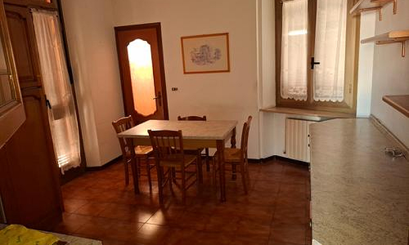 Appartamento In Ales...