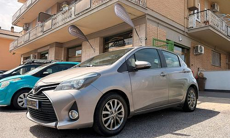 Toyota Yaris 1.0 5 P...