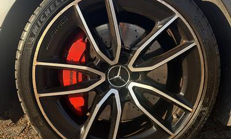 Mercedes A35 Amg...