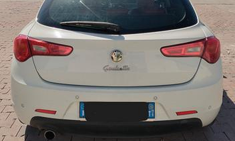 Alfa Romeo Giulietta...