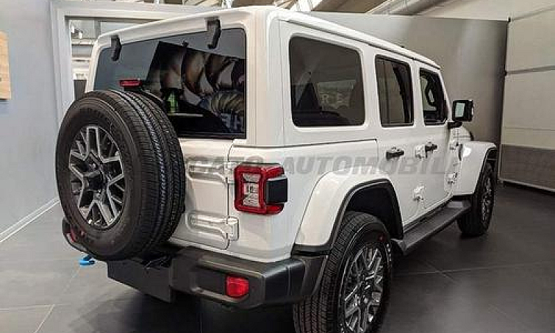 Jeep Wrangler Plug-I...