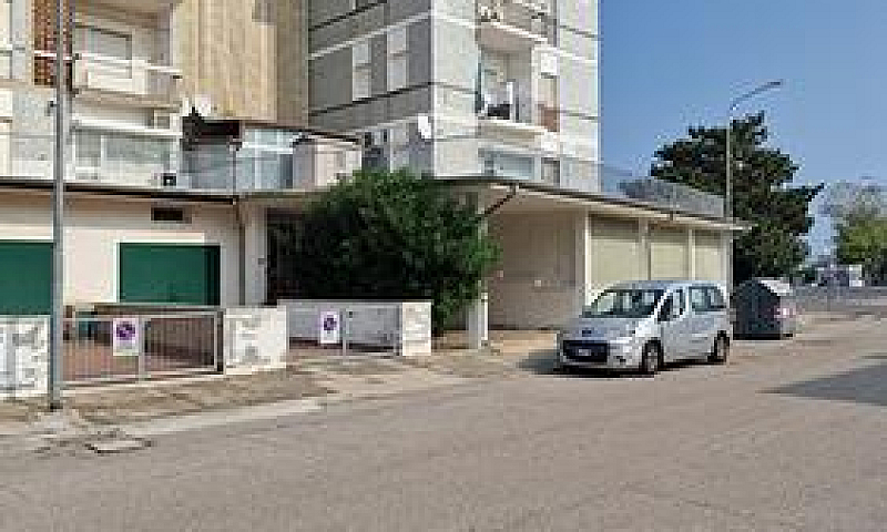 Appartamento Con Ter...