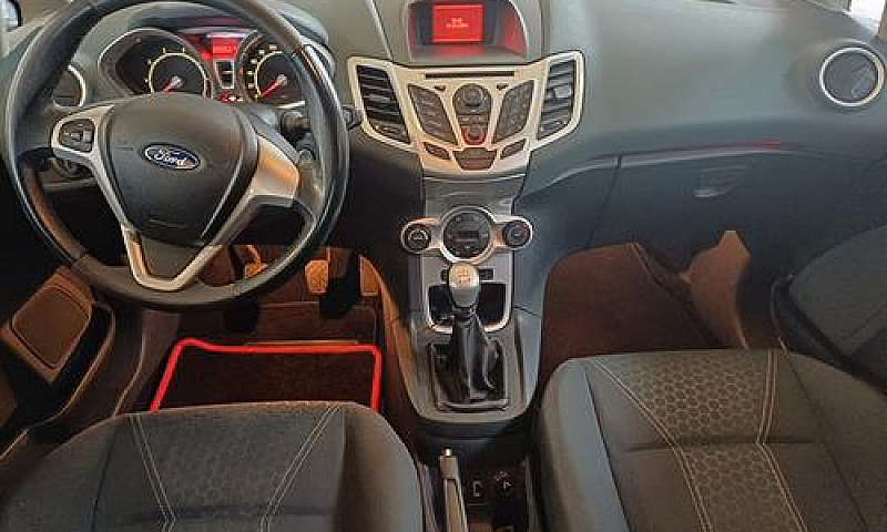 Ford Fiesta 1.2 82 C...