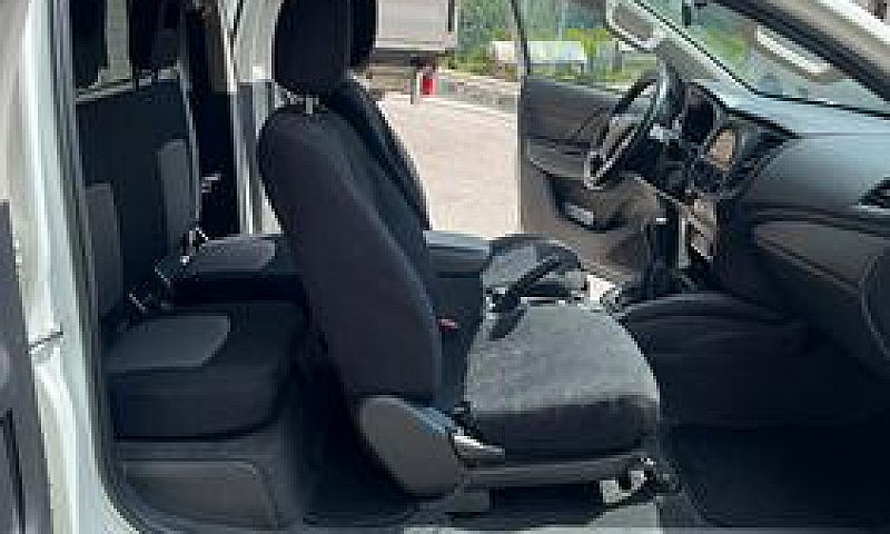 Mitsubishi L200 2.3 ...