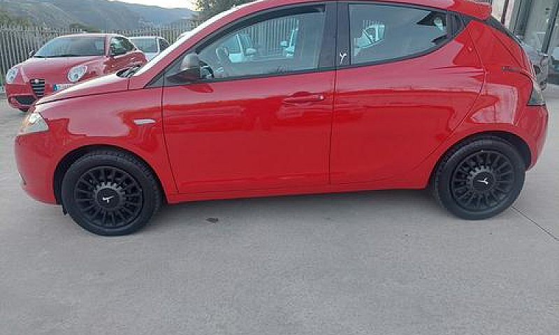 Lancia Ypsilon 1.3 M...