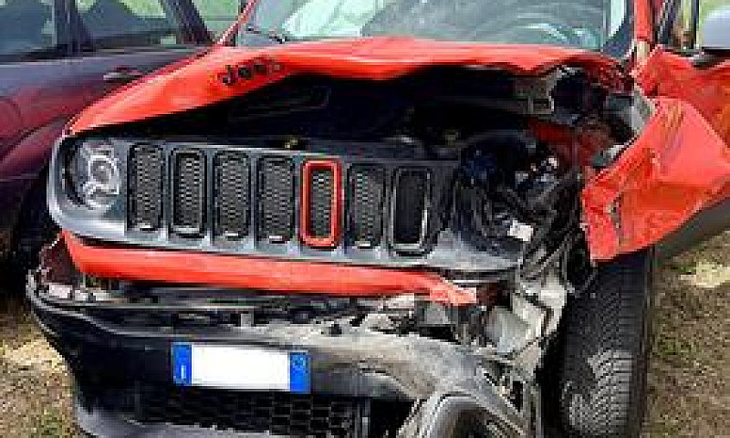 Jeep Renegade 4X4 - ...