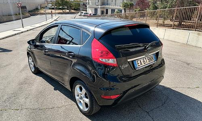 Ford Fiesta 1.4 5 Po...