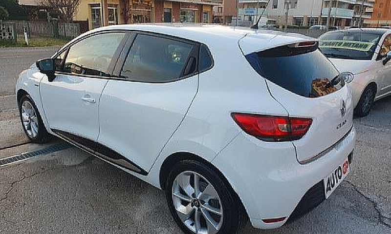 Renault Clio 1.2 Ben...